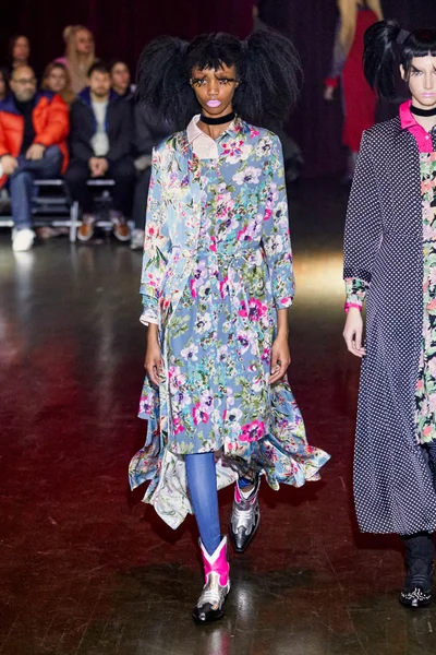 Look 44